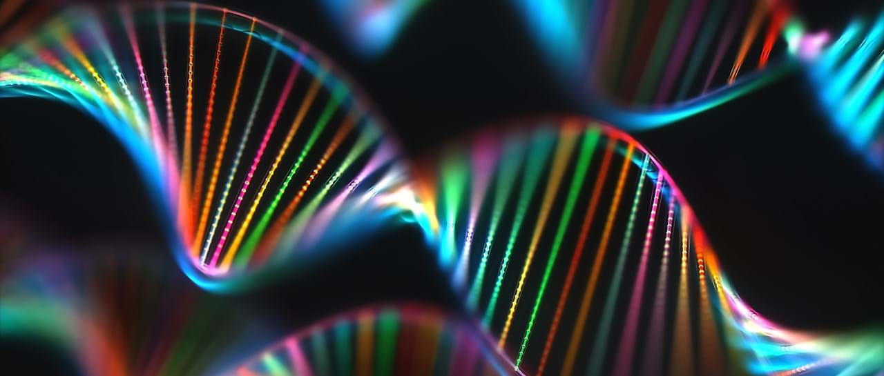 Illustrasjon av en DNA-dobbelheliks med fargerike, lysende tråder mot mørk bakgrunn